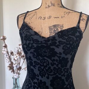 🚨[SOLD] Vintage Velvet Asymmetrical Dress